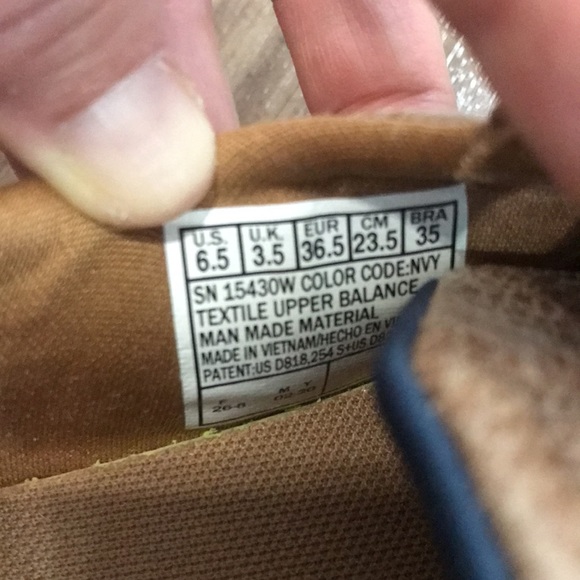 Shoes for women still good condition size 6.5 I used it twice only - Picture 2 of 5